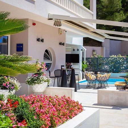 Aparthotel Flora Tučepi エクステリア 写真