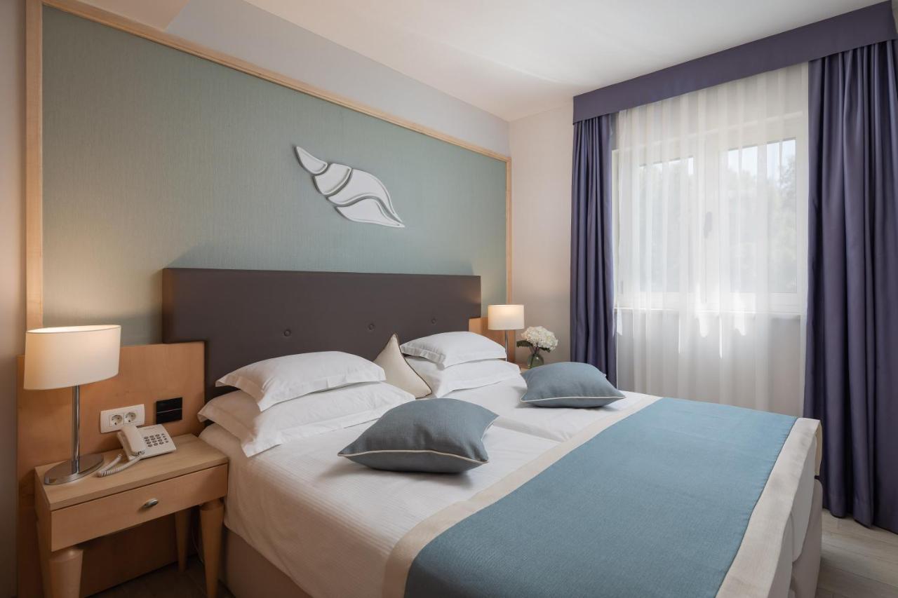 Aparthotel Flora Tučepi エクステリア 写真