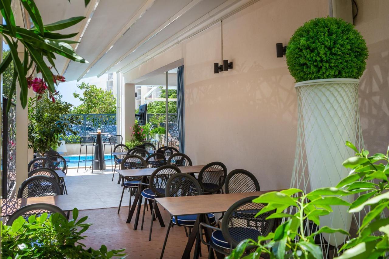 Aparthotel Flora Tučepi エクステリア 写真