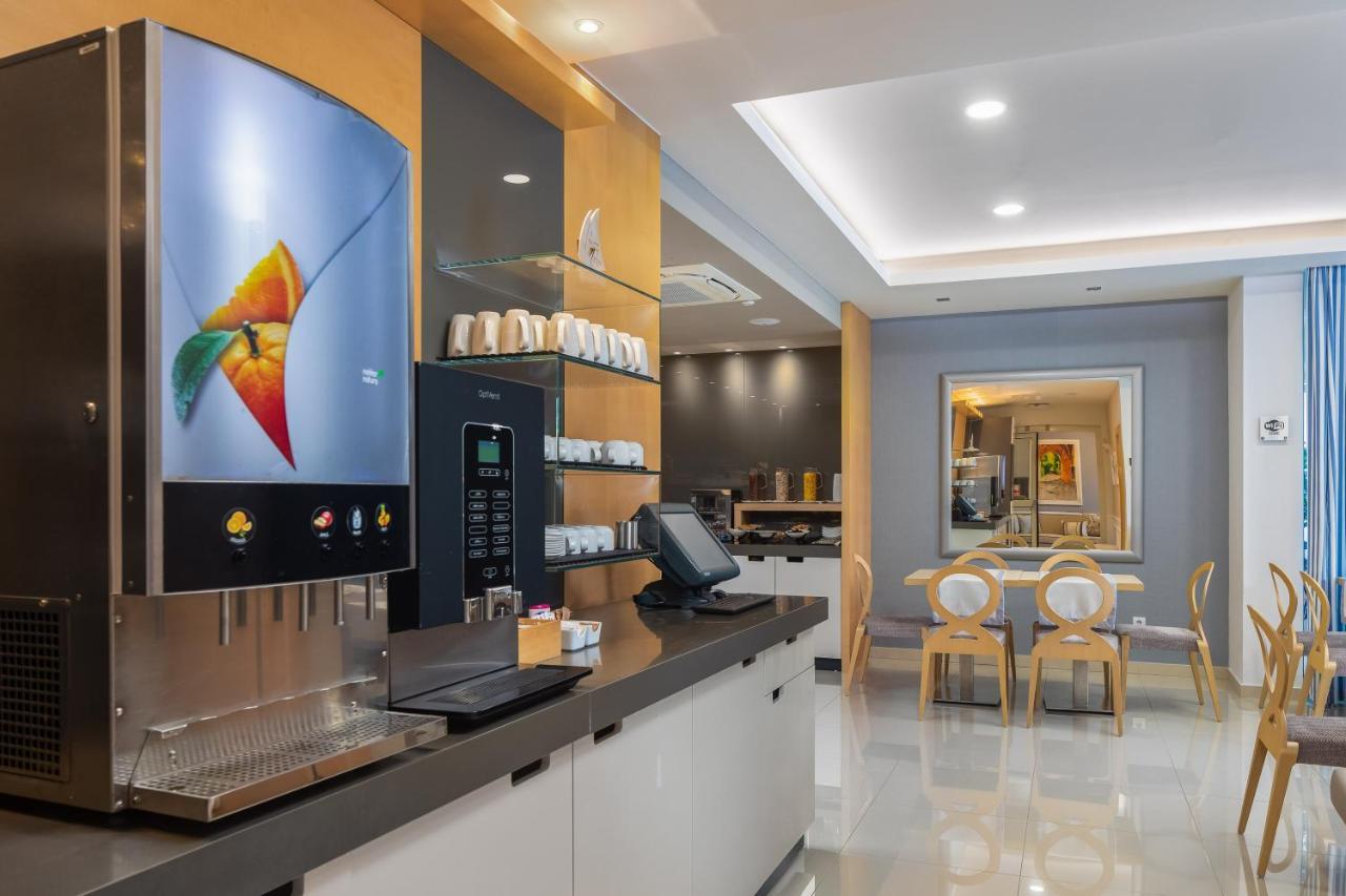 Aparthotel Flora Tučepi エクステリア 写真